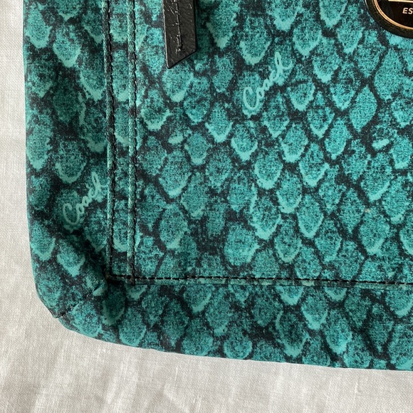 New Coach Crossbody - 10.5” x 10” - Green - Picture 3 of 9